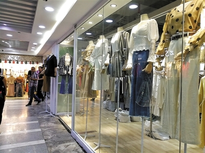 老牌服裝專業市場轉型自救 電商與設計雙輪驅動，能否破局突圍？